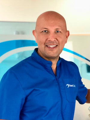 Dr. Oscar Baquero Jiménez · Odontólogo, Cirugía y Rehabilitación Oral · Clínica Dental Mataró
